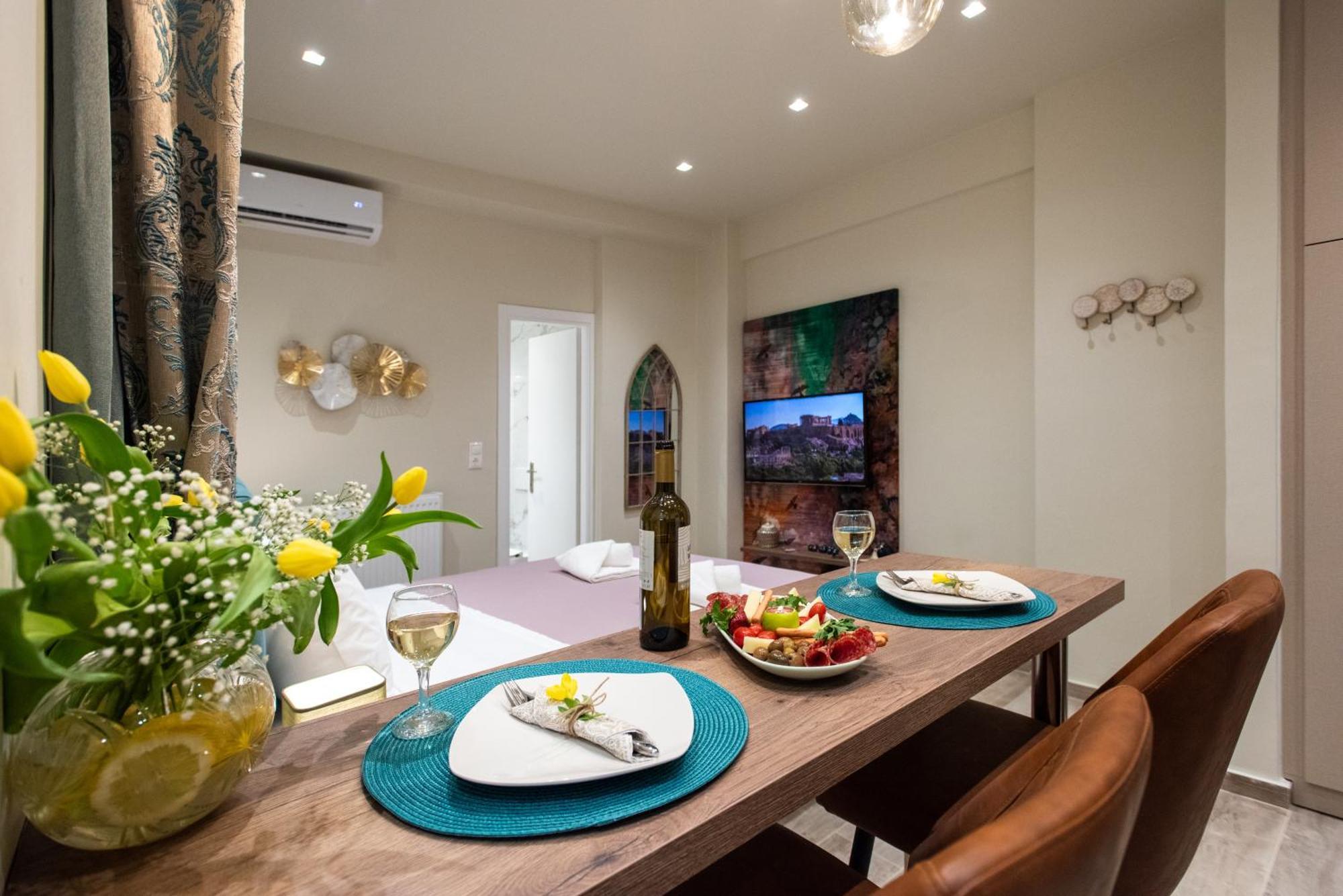 Blue Ark Romantic Studio Under Acropolis เอเธนส์ ภายนอก รูปภาพ