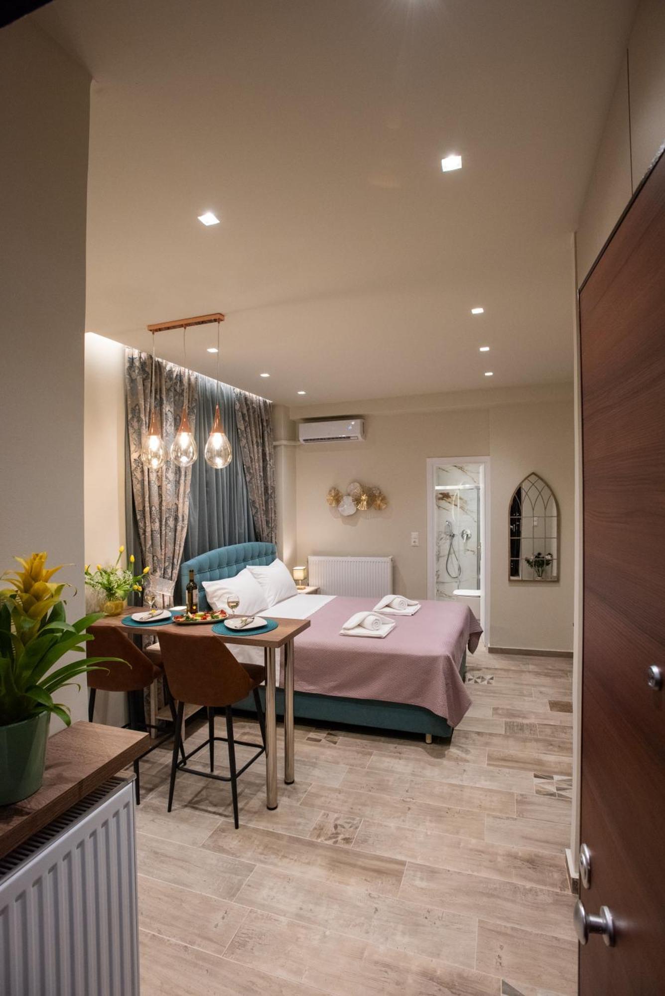 Blue Ark Romantic Studio Under Acropolis เอเธนส์ ภายนอก รูปภาพ