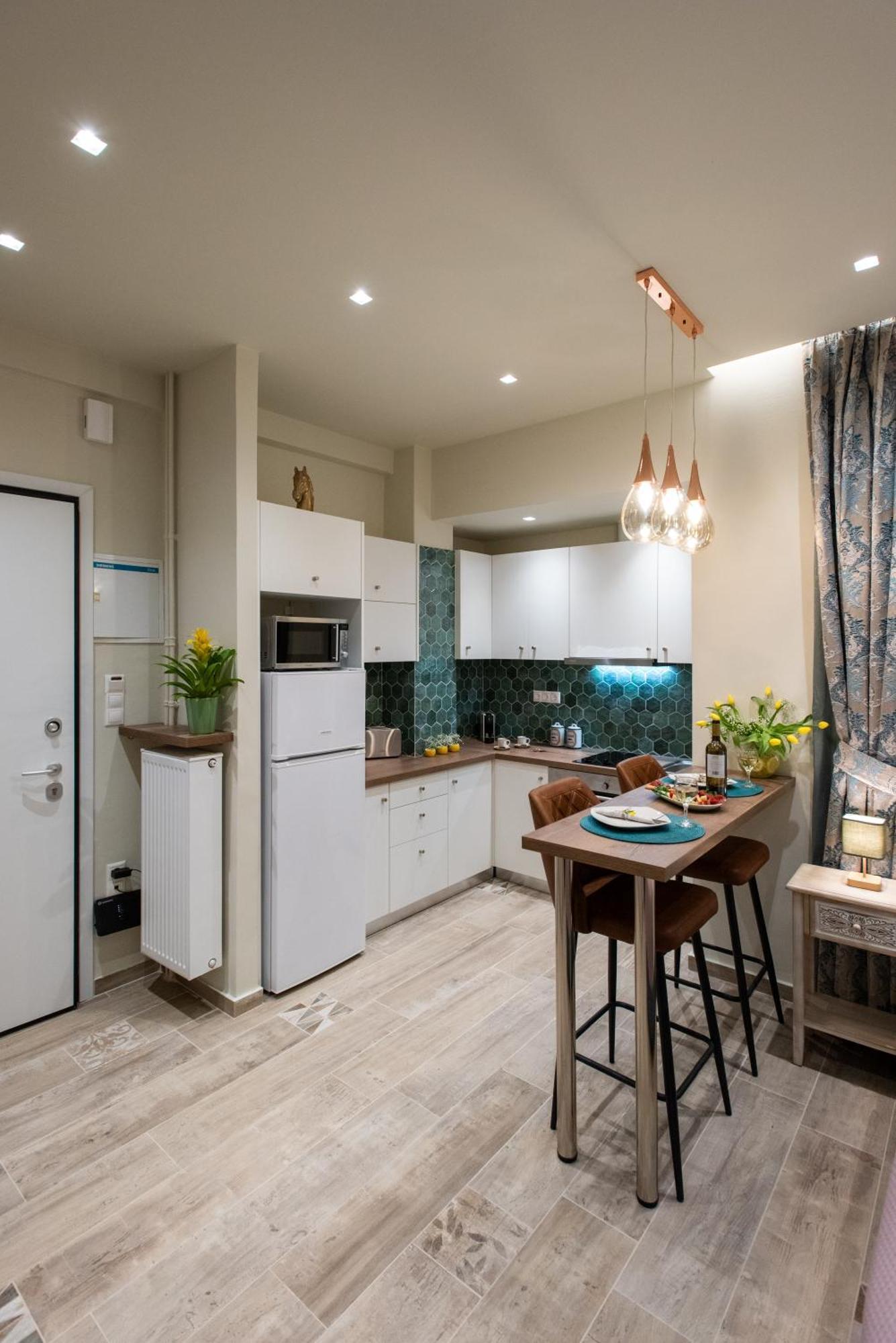 Blue Ark Romantic Studio Under Acropolis เอเธนส์ ภายนอก รูปภาพ